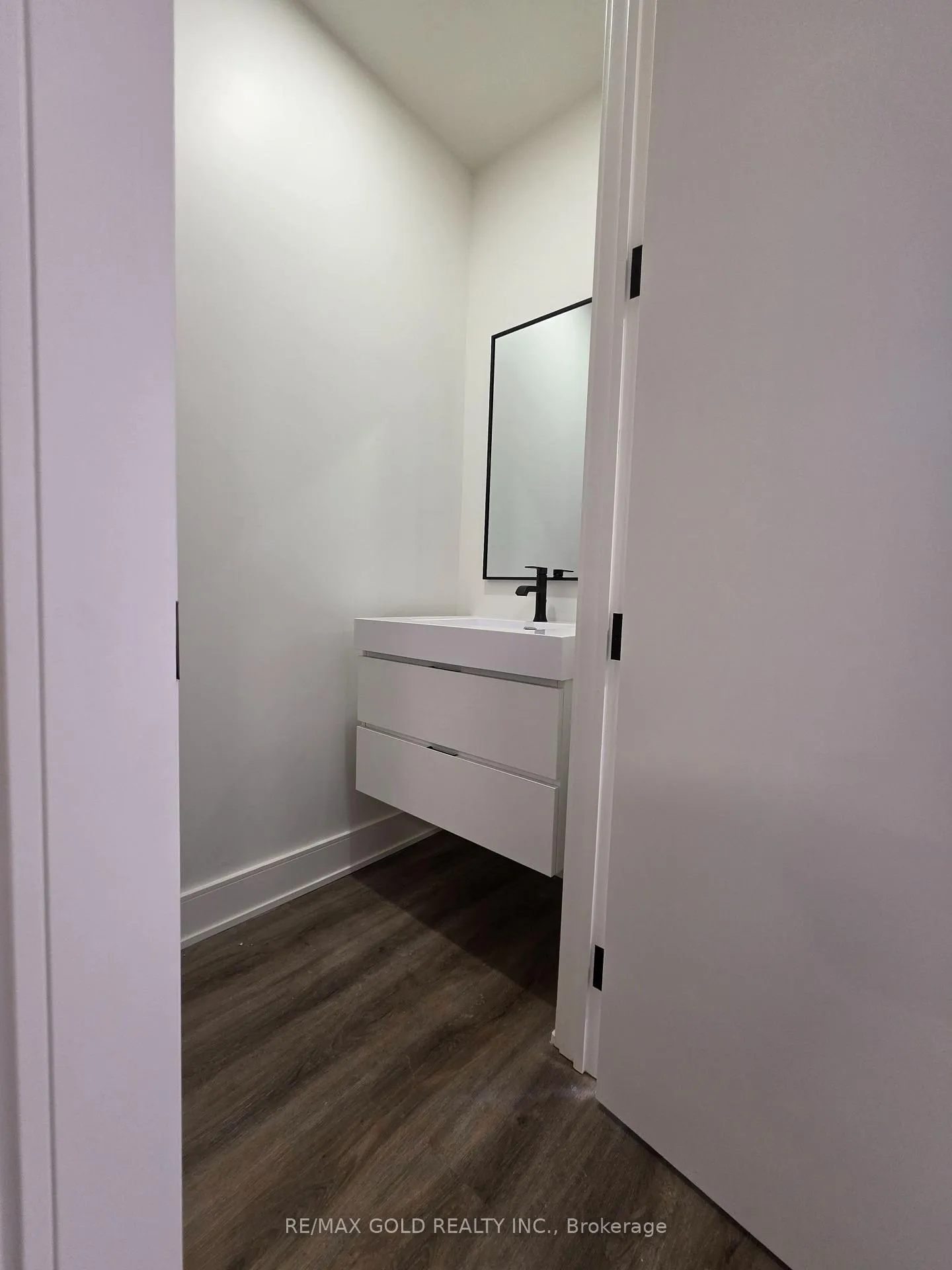 Photo 13 of 126 Everett Common, St. Catharines, Oakdale — HOMEH