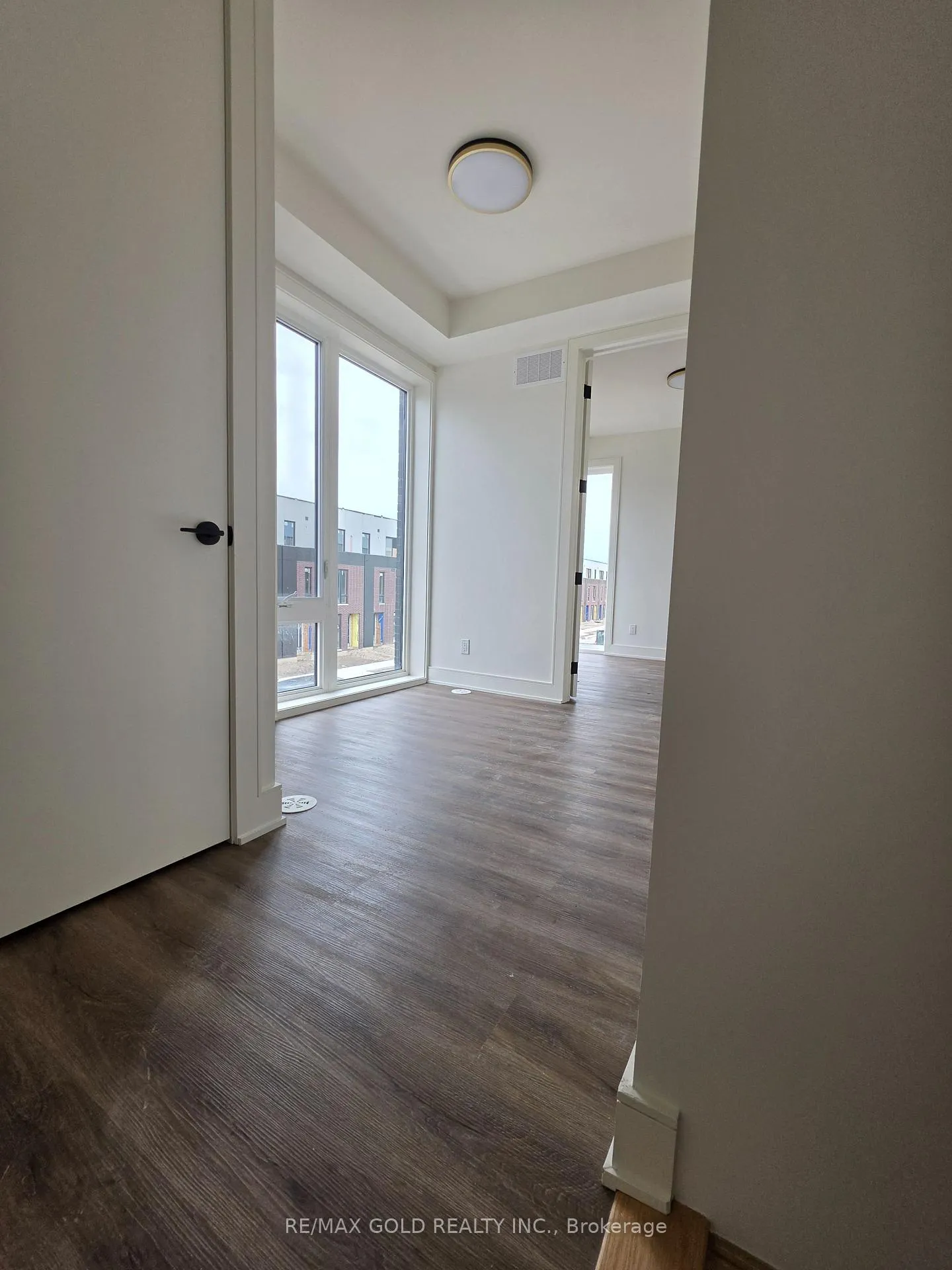 Photo 19 of 126 Everett Common, St. Catharines, Oakdale — HOMEH