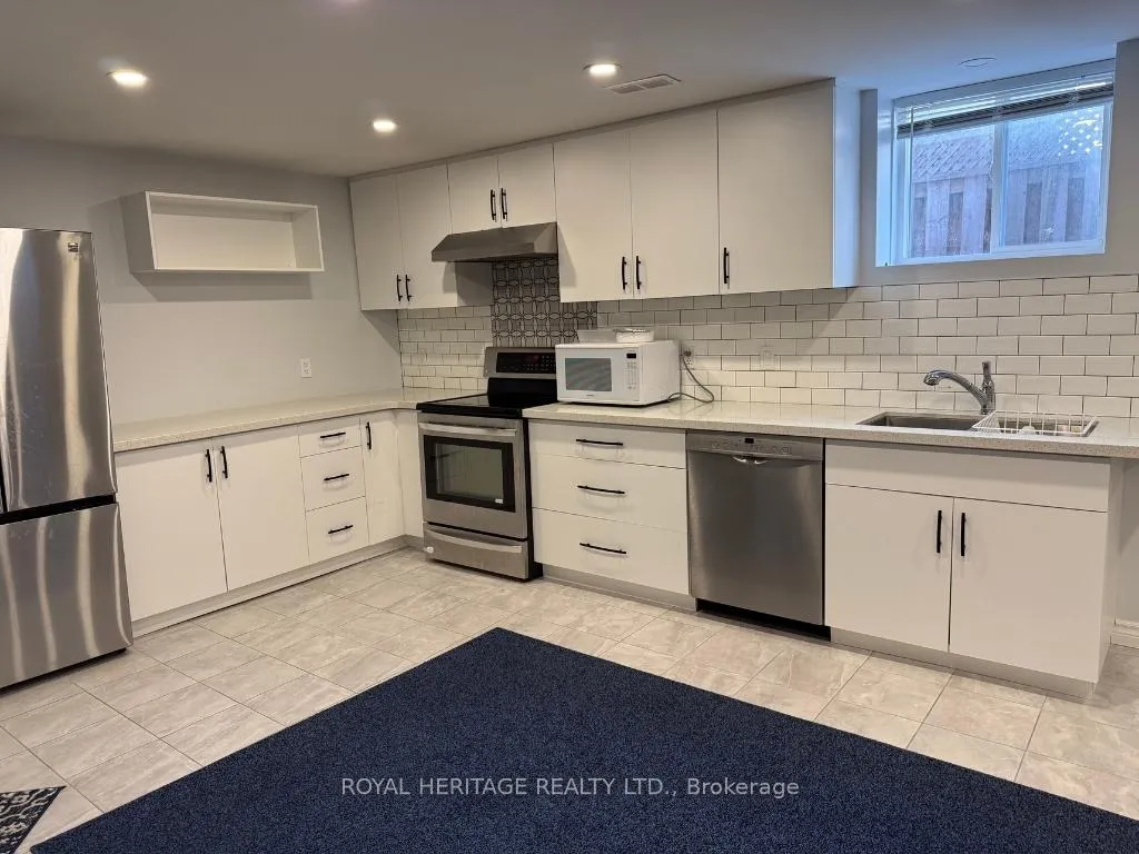 Photo 2 of 27 Wetherburn Drive, Whitby, Williamsburg — HOMEH