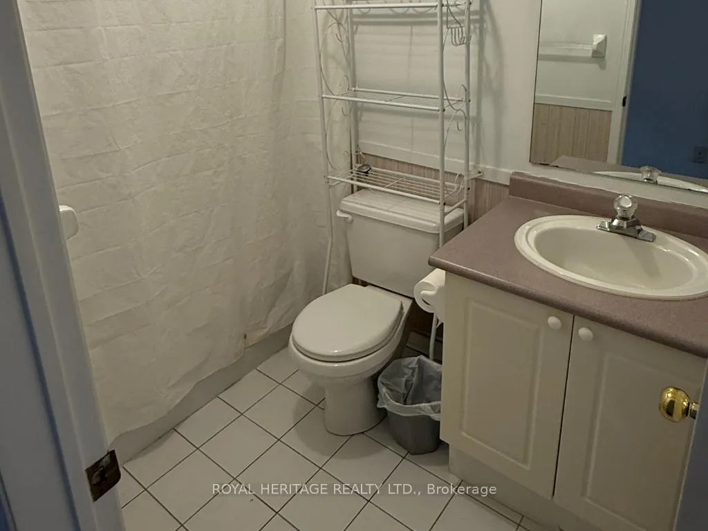 Photo 11 of 27 Wetherburn Drive, Whitby, Williamsburg — HOMEH