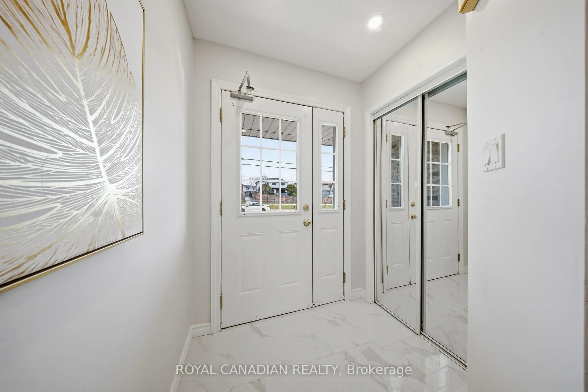 Photo 5 of 1496 Franklin Boulevard, Cambridge — HOMEH