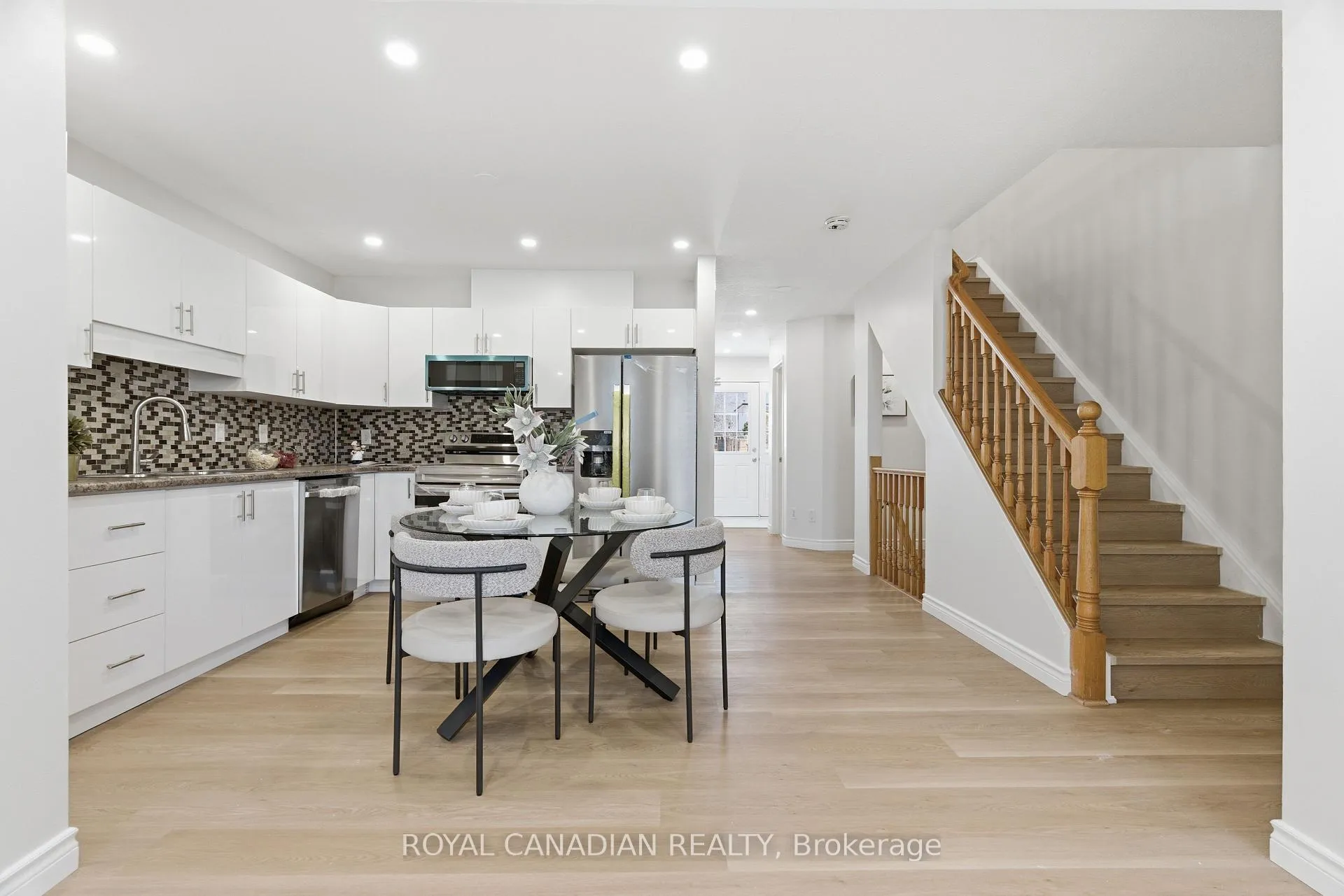 Photo 9 of 1496 Franklin Boulevard, Cambridge — HOMEH