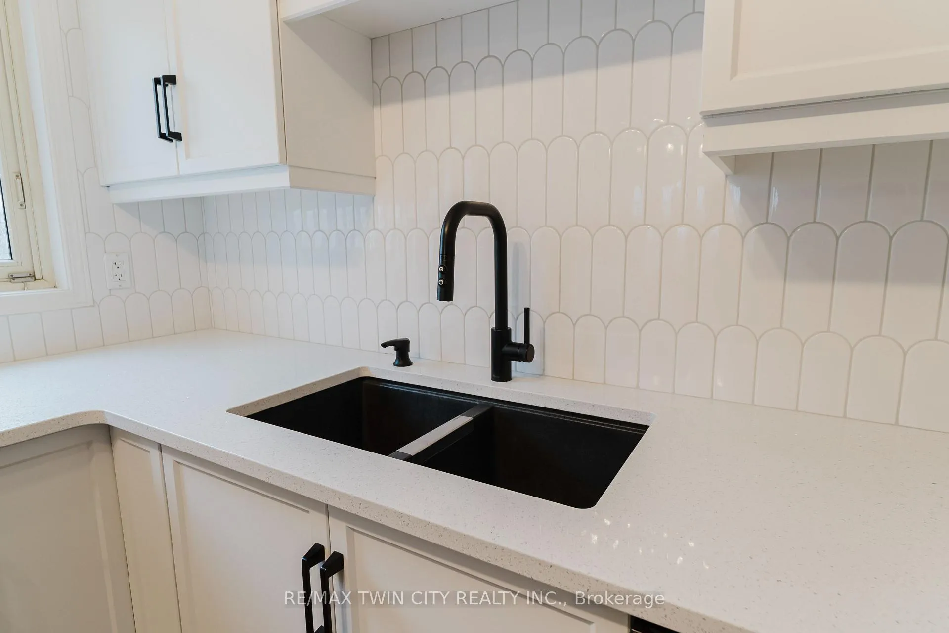 Photo 8 of Unit 13, 20 Forrest Avenue W, Wilmot — HOMEH