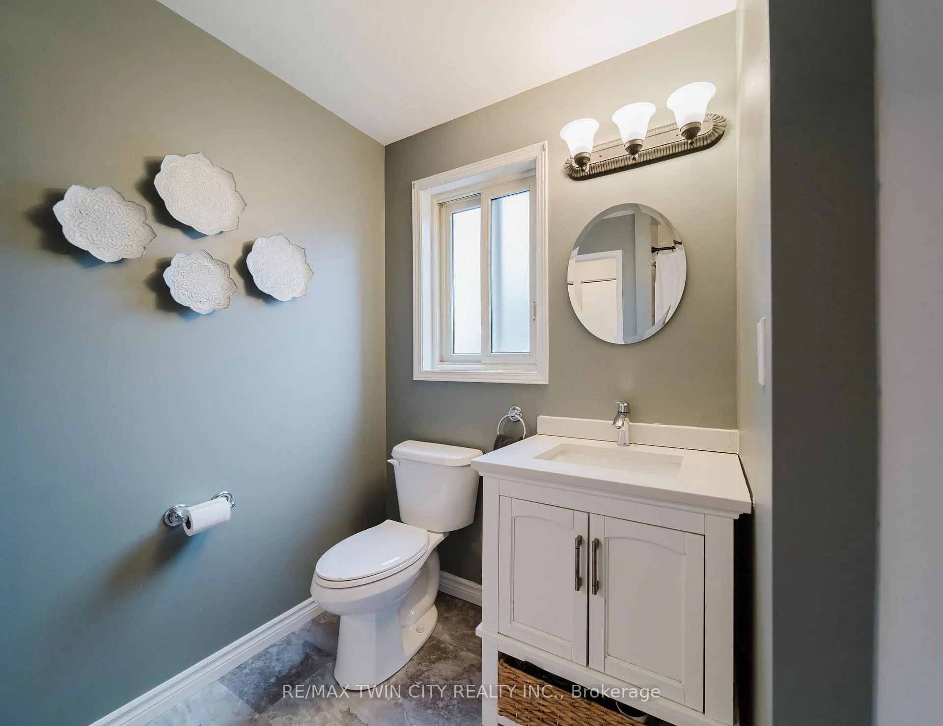 Photo 27 of Unit 13, 20 Forrest Avenue W, Wilmot — HOMEH
