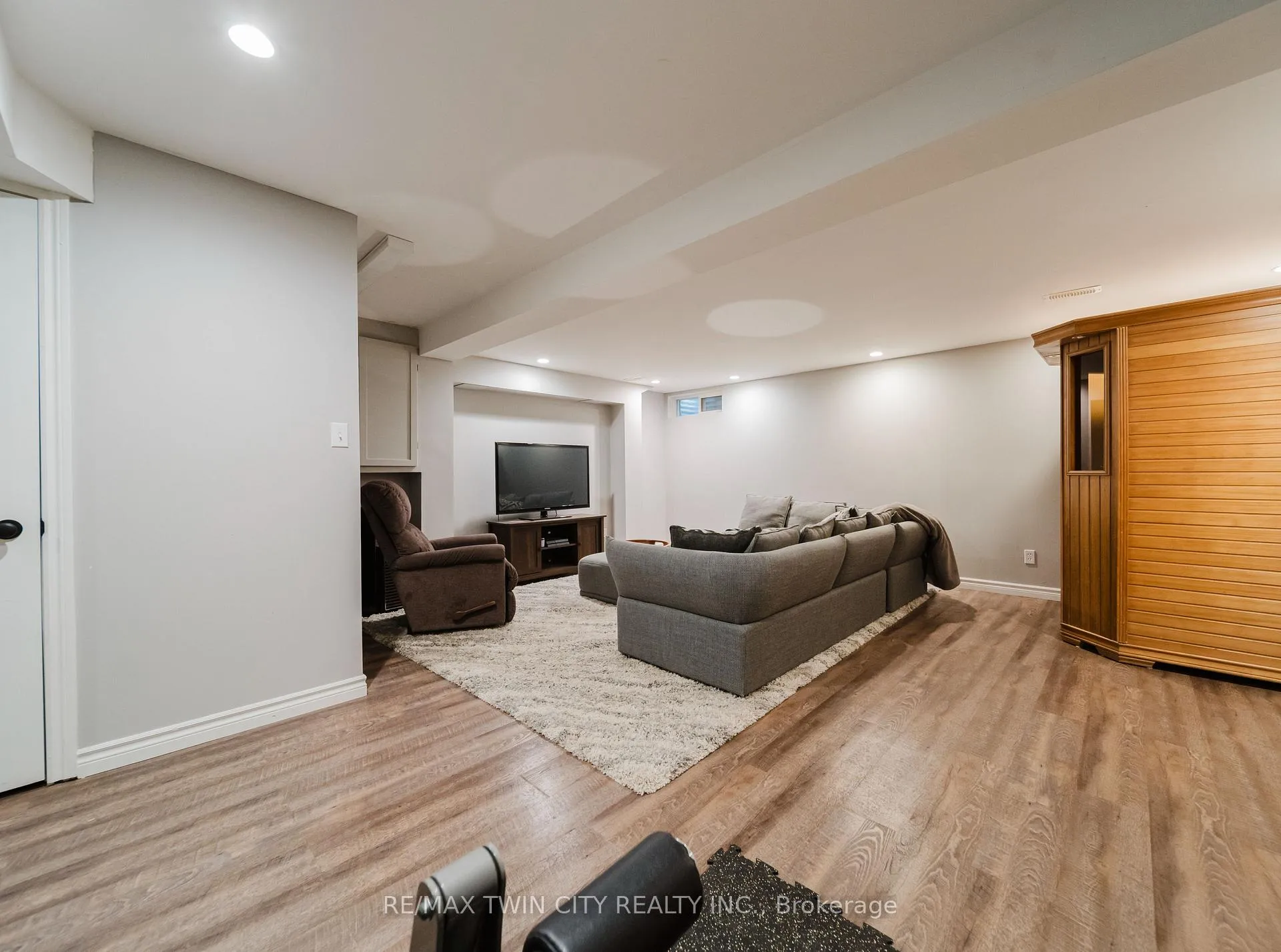 Photo 33 of Unit 13, 20 Forrest Avenue W, Wilmot — HOMEH