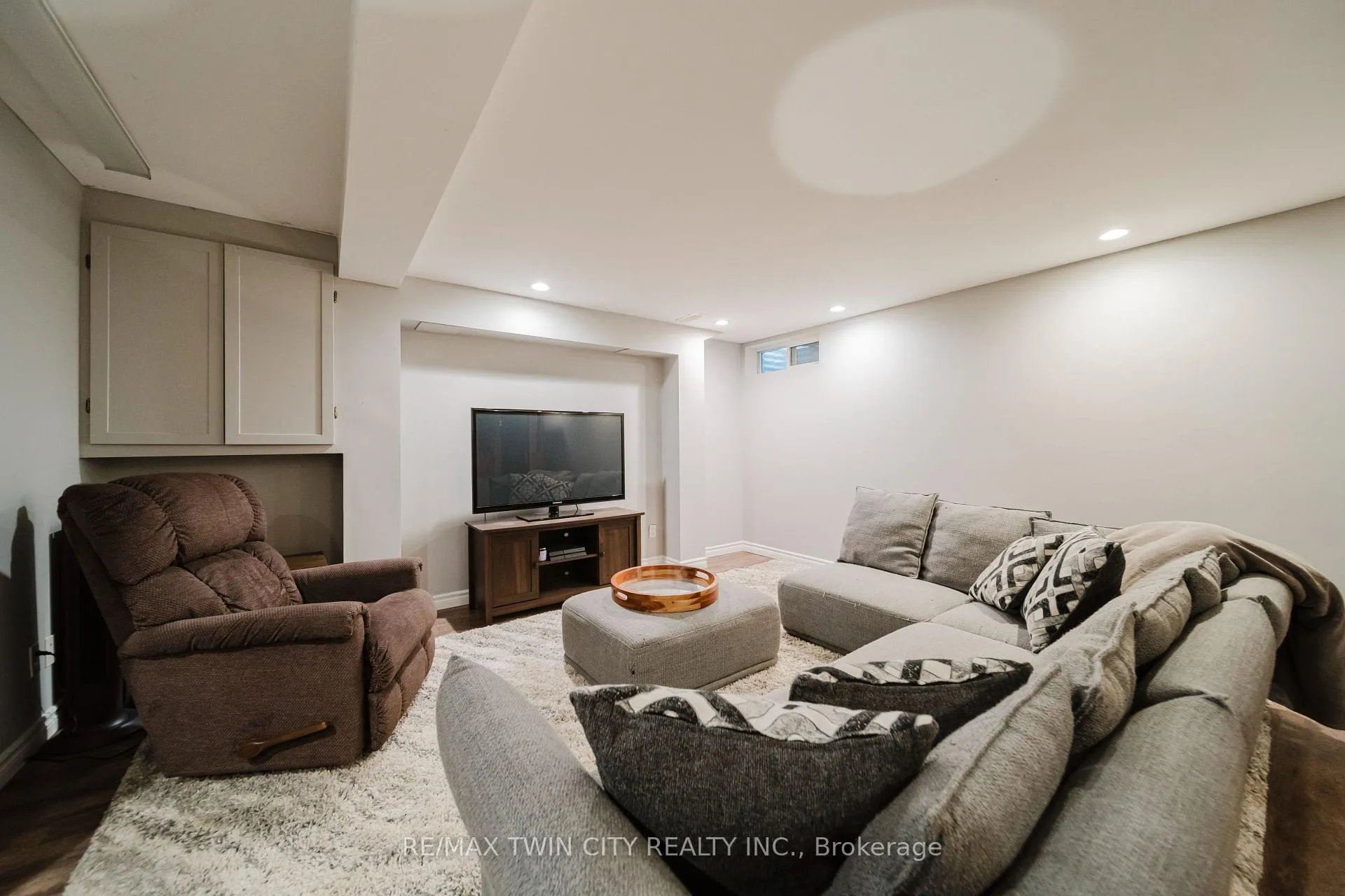 Photo 34 of Unit 13, 20 Forrest Avenue W, Wilmot — HOMEH