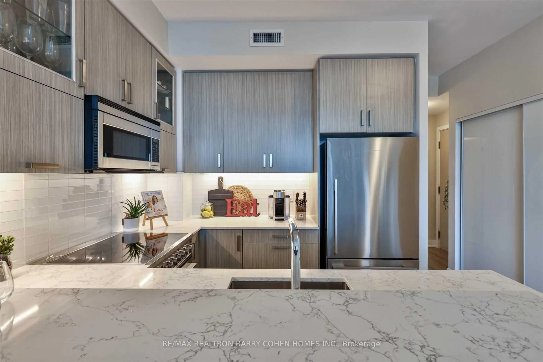 Photo 4 of Unit 1202, 1486 Bathurst Street, Toronto, Humewood-Cedarvale — HOMEH