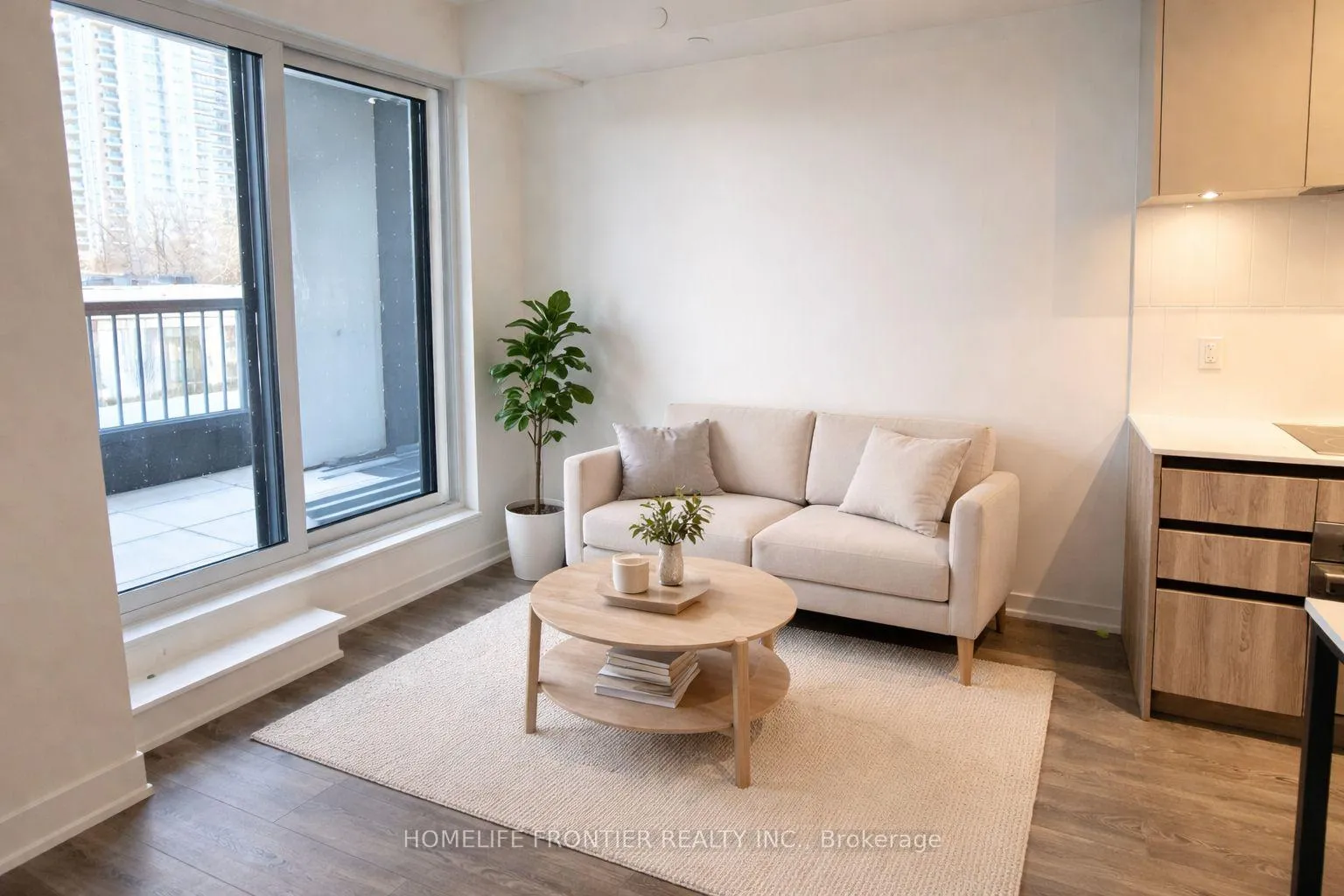 Photo 5 of Unit 318, 7950 Bathurst Street, Vaughan, Beverley Glen — HOMEH