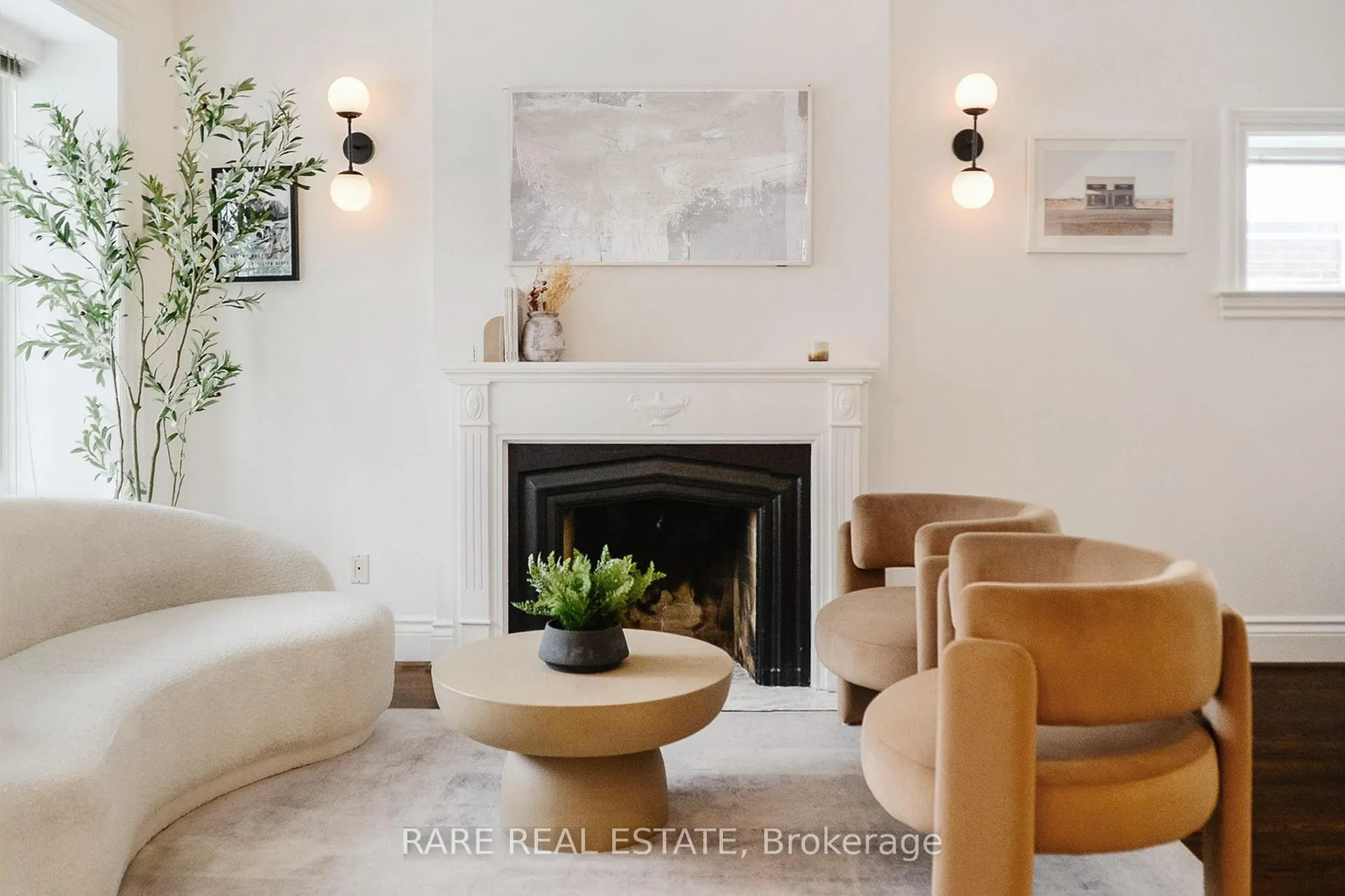 Photo 1 of 33 Red Deer Avenue, Scarborough, Birchcliffe-Cliffside — HOMEH