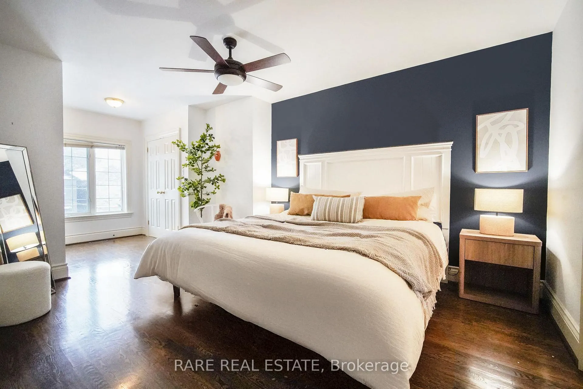 Photo 10 of 33 Red Deer Avenue, Scarborough, Birchcliffe-Cliffside — HOMEH