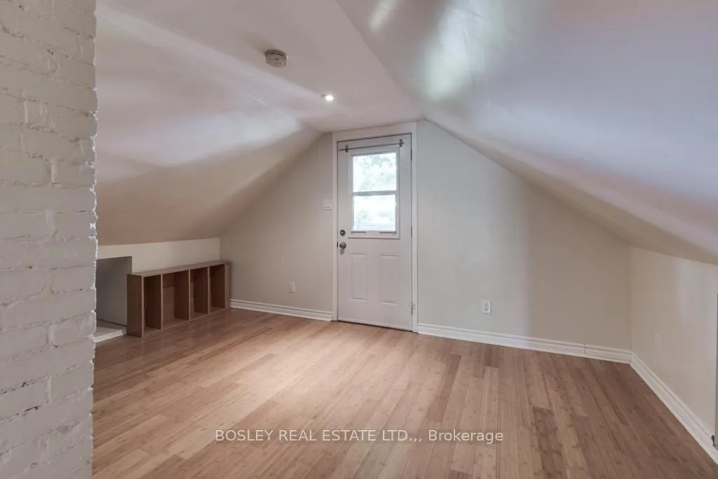 Photo 17 of 29 Russell Avenue, St. Catharines, Downtown — HOMEH