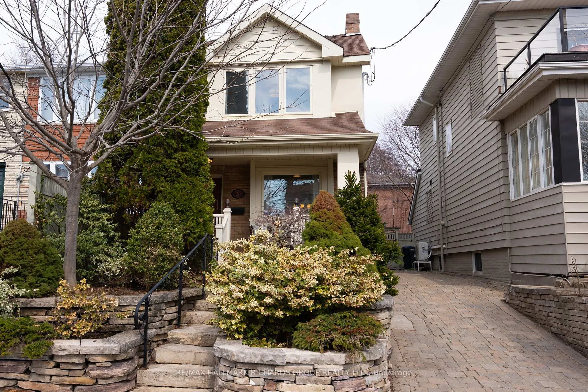 Photo 1 of 20 Juniper Avenue, Toronto, The Beaches — HOMEH