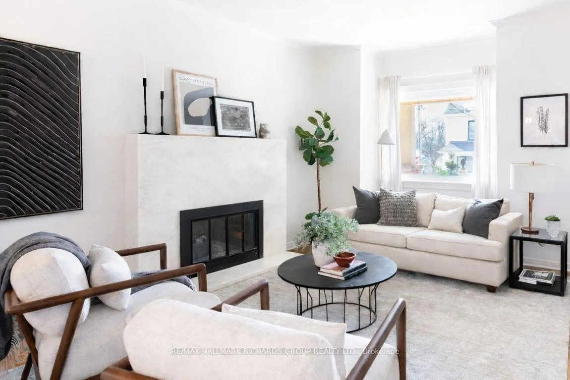 Photo 3 of 20 Juniper Avenue, Toronto, The Beaches — HOMEH