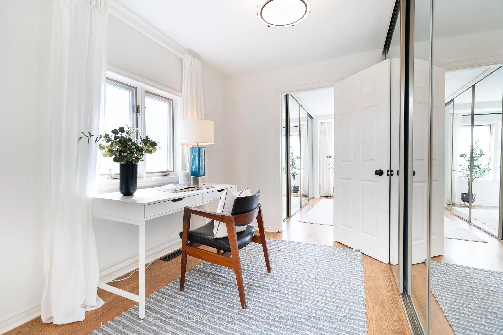 Photo 13 of 20 Juniper Avenue, Toronto, The Beaches — HOMEH