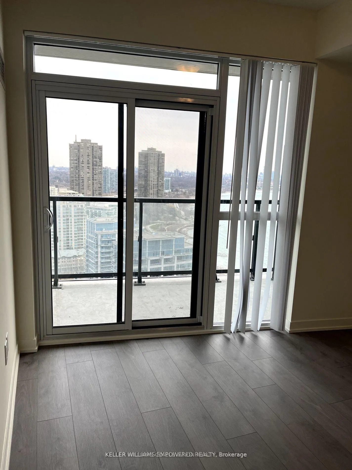 Photo 7 of Unit 2801, 38 Annie Craig Drive, Etobicoke, Mimico — HOMEH
