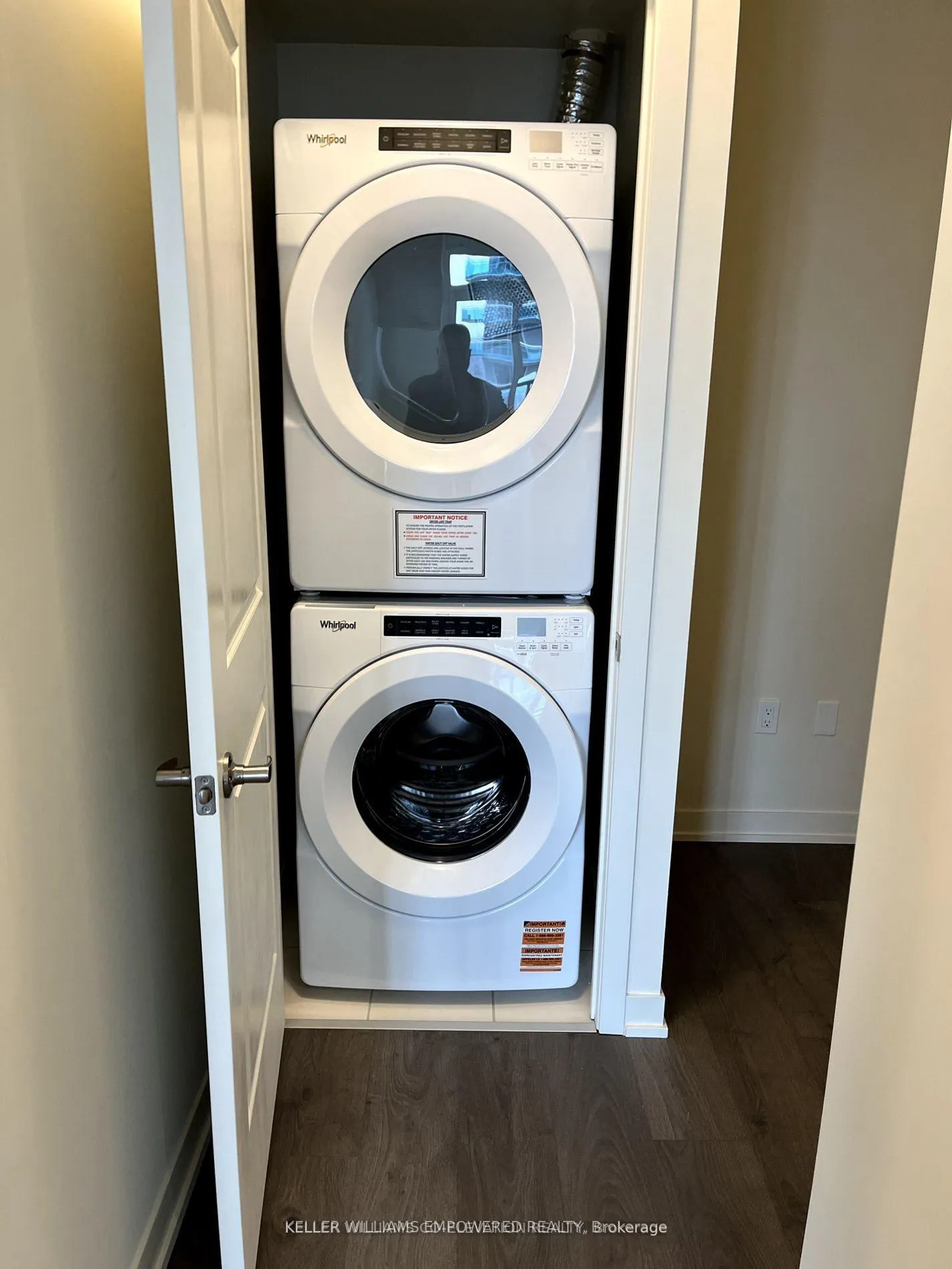 Photo 12 of Unit 2801, 38 Annie Craig Drive, Etobicoke, Mimico — HOMEH