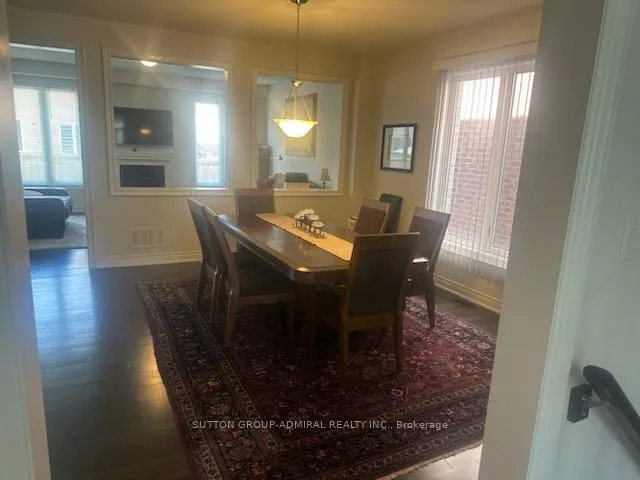 Photo 4 of 124 Fingland Crescent, Hamilton, Waterdown — HOMEH