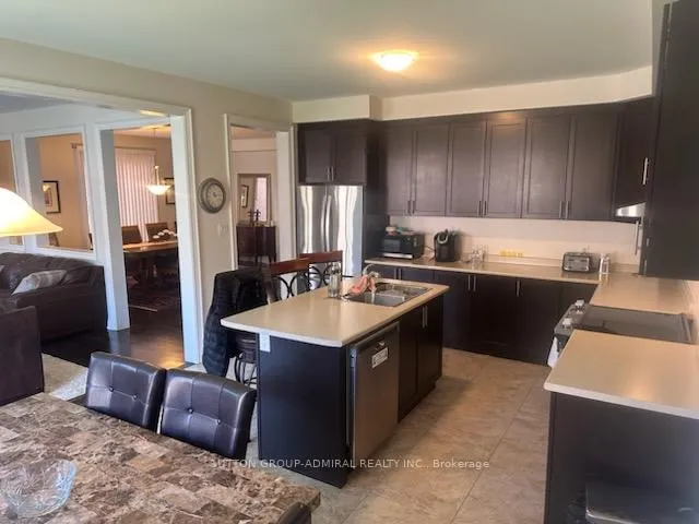 Photo 8 of 124 Fingland Crescent, Hamilton, Waterdown — HOMEH