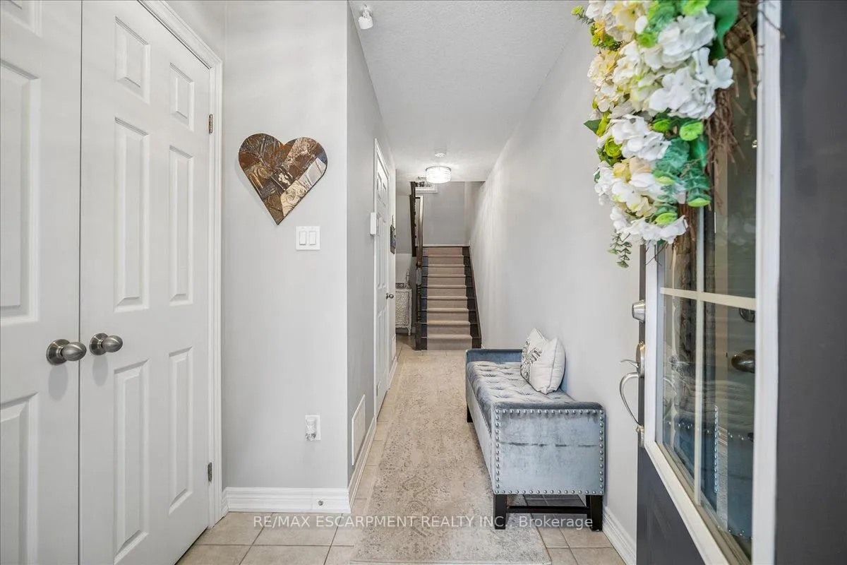 Photo 3 of Unit #40, 181 Plains Road W, Burlington, Bayview — HOMEH