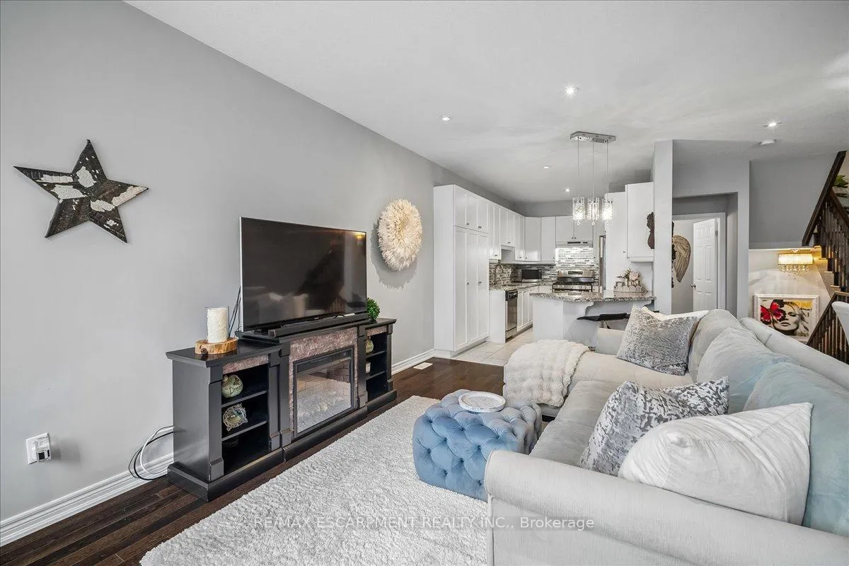 Photo 9 of Unit #40, 181 Plains Road W, Burlington, Bayview — HOMEH