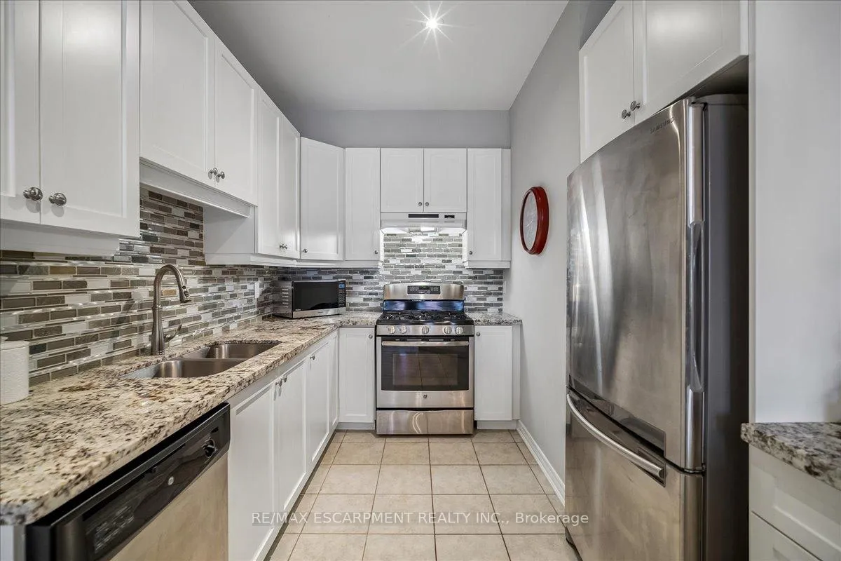 Photo 13 of Unit #40, 181 Plains Road W, Burlington, Bayview — HOMEH