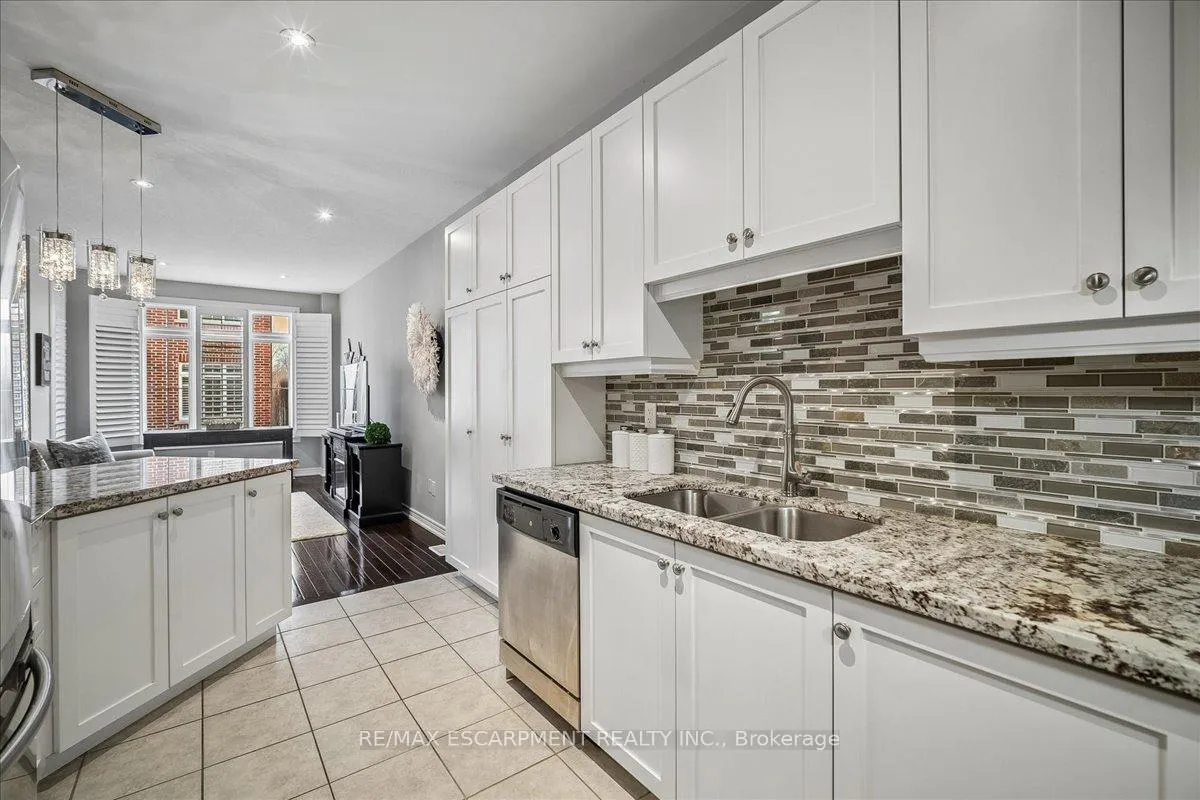 Photo 14 of Unit #40, 181 Plains Road W, Burlington, Bayview — HOMEH