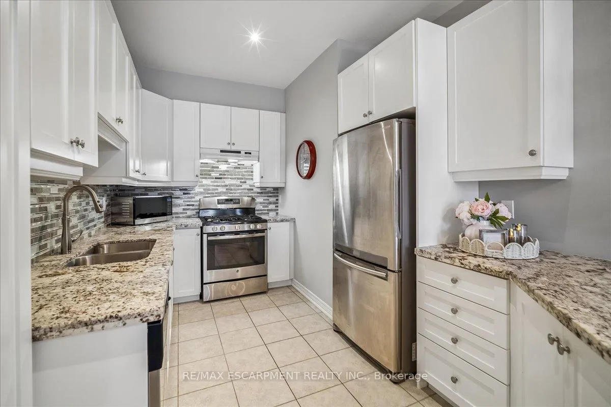 Photo 16 of Unit #40, 181 Plains Road W, Burlington, Bayview — HOMEH