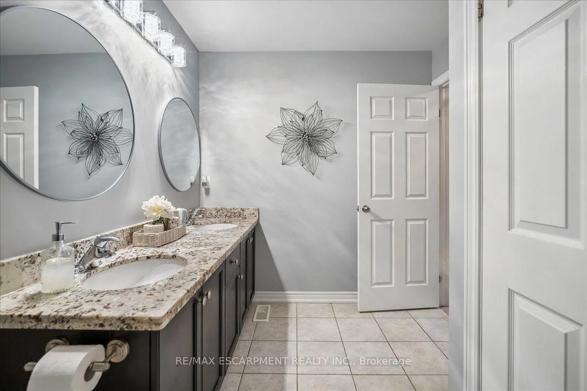 Photo 37 of Unit #40, 181 Plains Road W, Burlington, Bayview — HOMEH