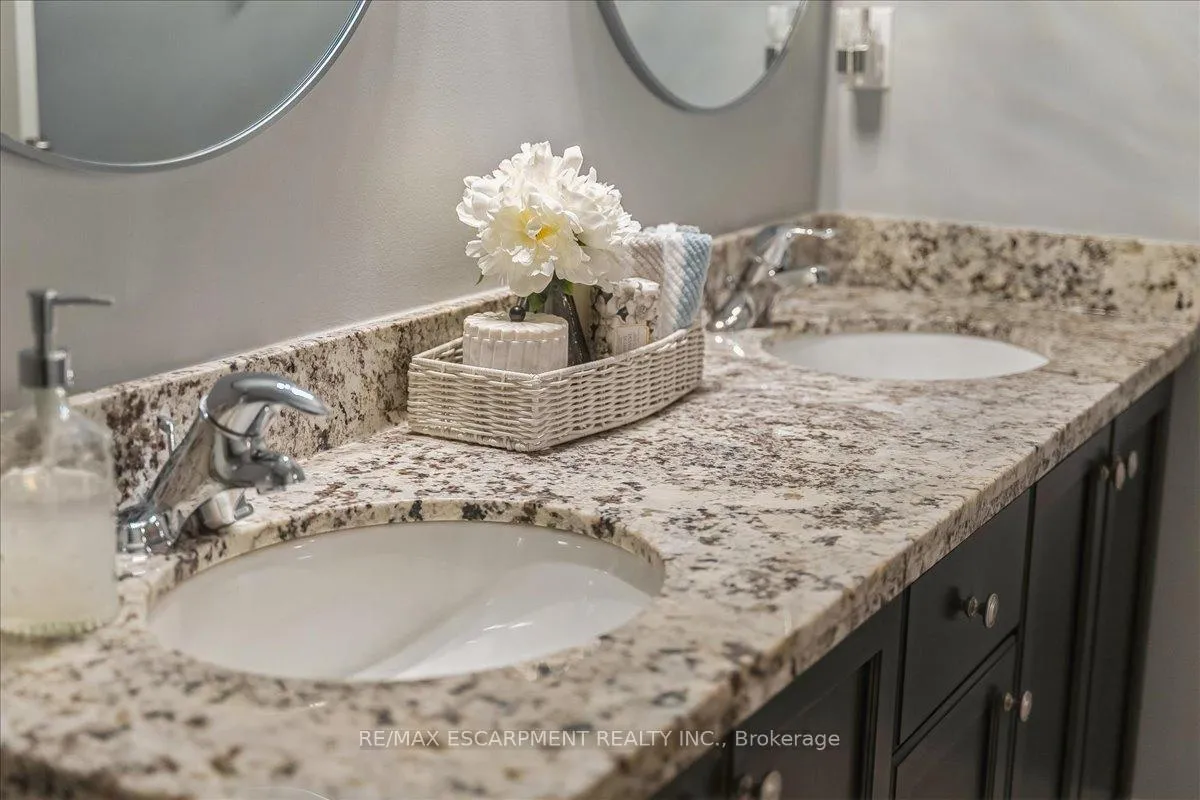 Photo 38 of Unit #40, 181 Plains Road W, Burlington, Bayview — HOMEH