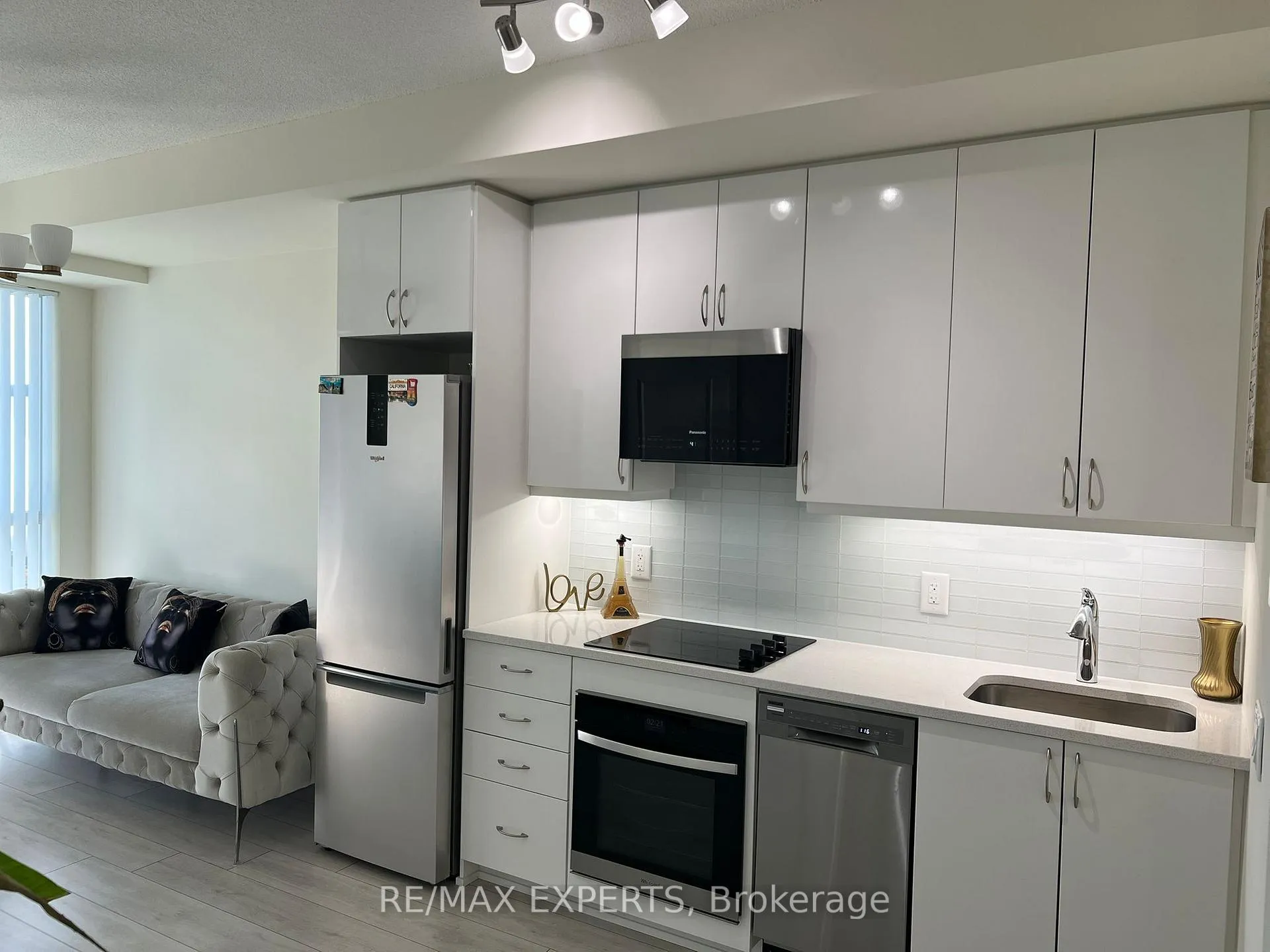 Photo 4 of Unit 3806, 38 Annie Craig Drive, Etobicoke, Mimico — HOMEH