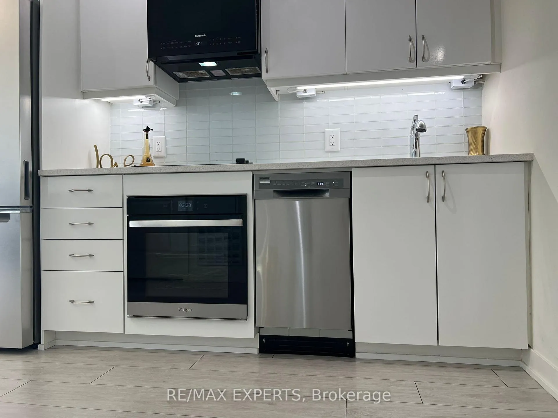 Photo 5 of Unit 3806, 38 Annie Craig Drive, Etobicoke, Mimico — HOMEH