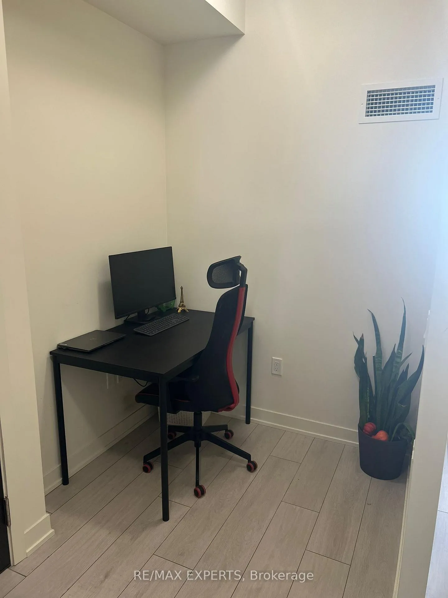 Photo 11 of Unit 3806, 38 Annie Craig Drive, Etobicoke, Mimico — HOMEH