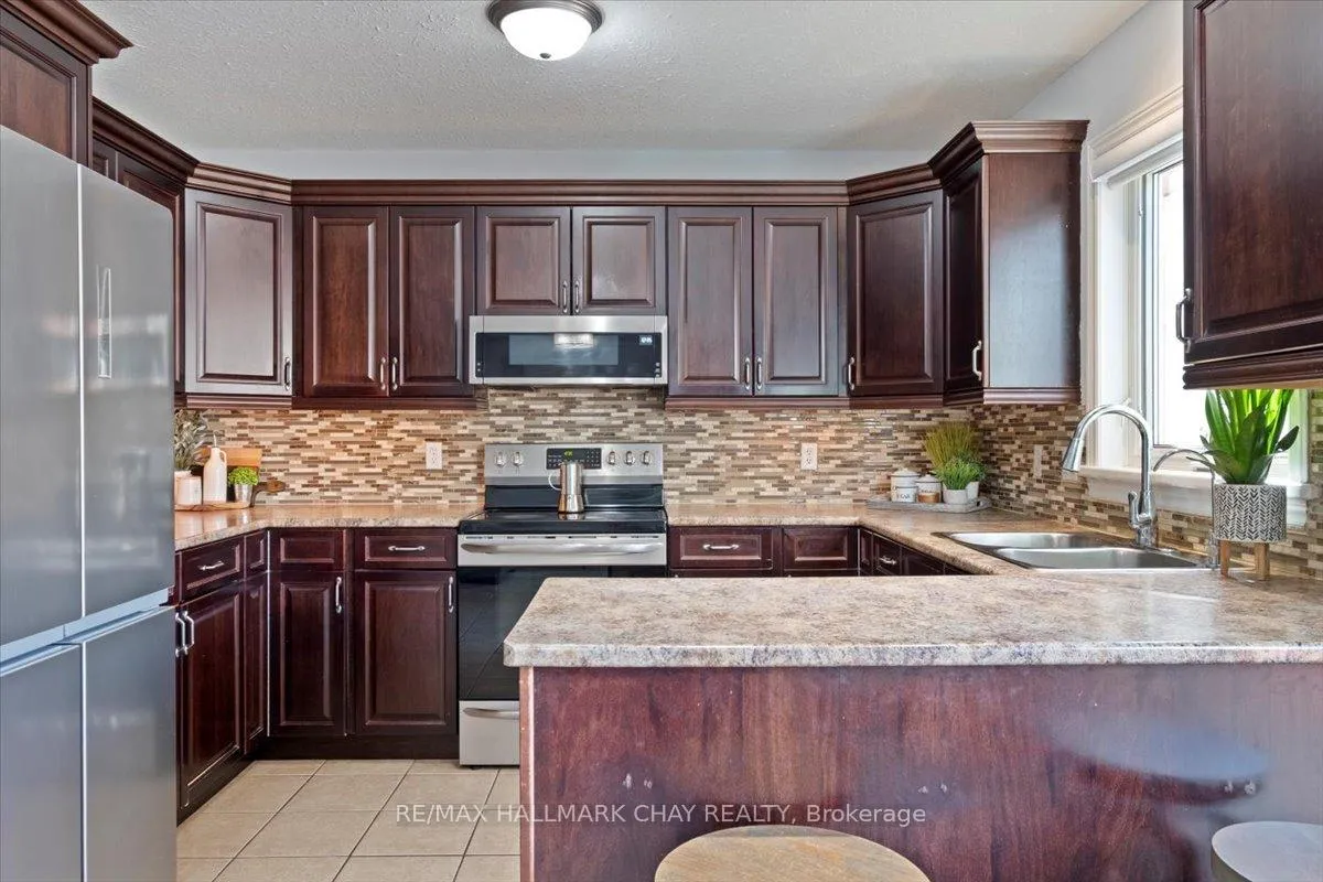 Photo 13 of 112 Silk Drive, Shelburne — HOMEH