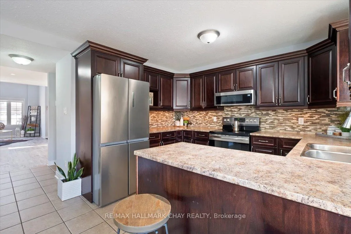 Photo 14 of 112 Silk Drive, Shelburne — HOMEH