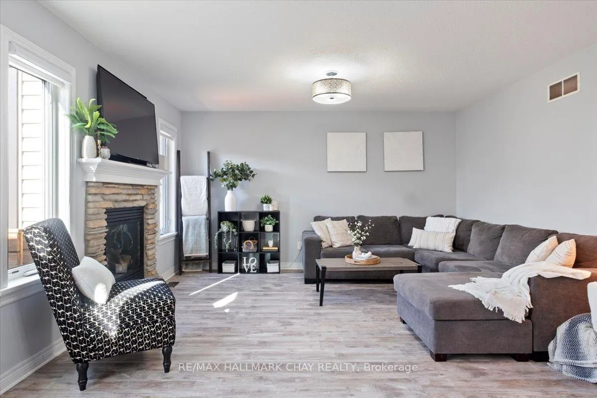 Photo 17 of 112 Silk Drive, Shelburne — HOMEH