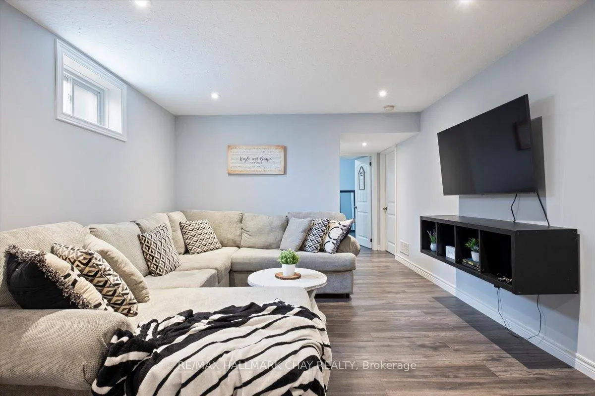 Photo 33 of 112 Silk Drive, Shelburne — HOMEH
