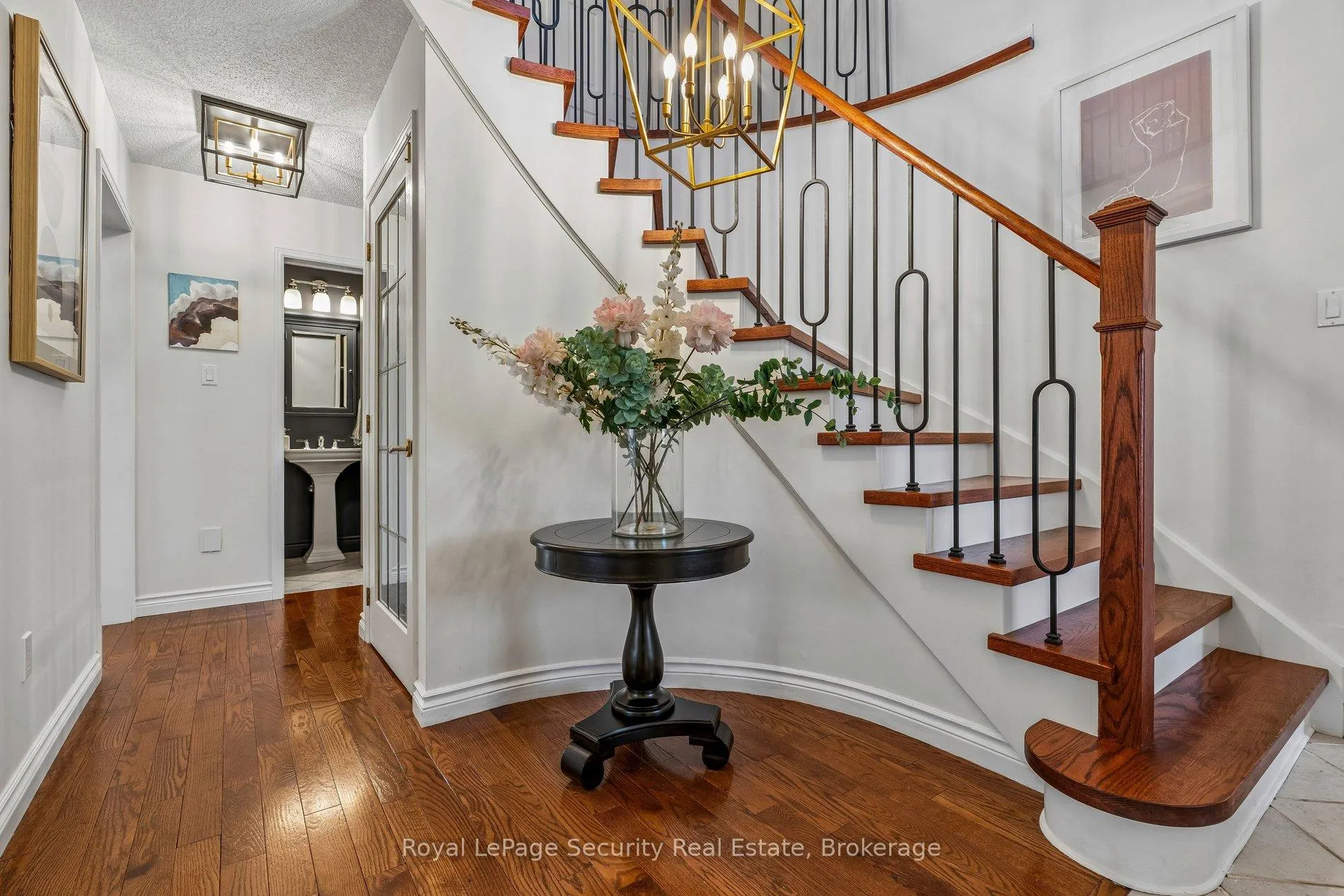 Photo 6 of 23 Fielding Drive, Aurora, Aurora Heights — HOMEH