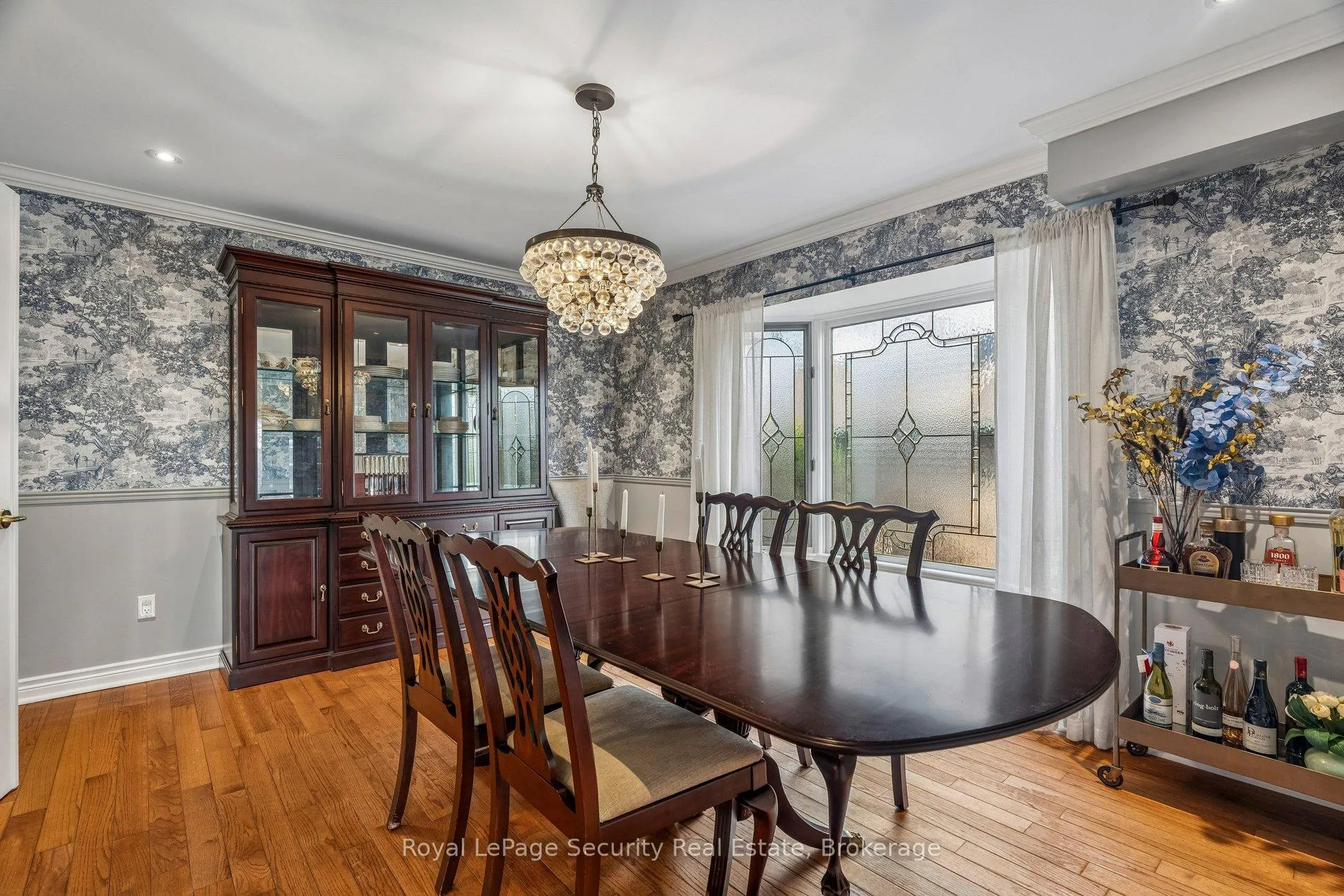 Photo 10 of 23 Fielding Drive, Aurora, Aurora Heights — HOMEH