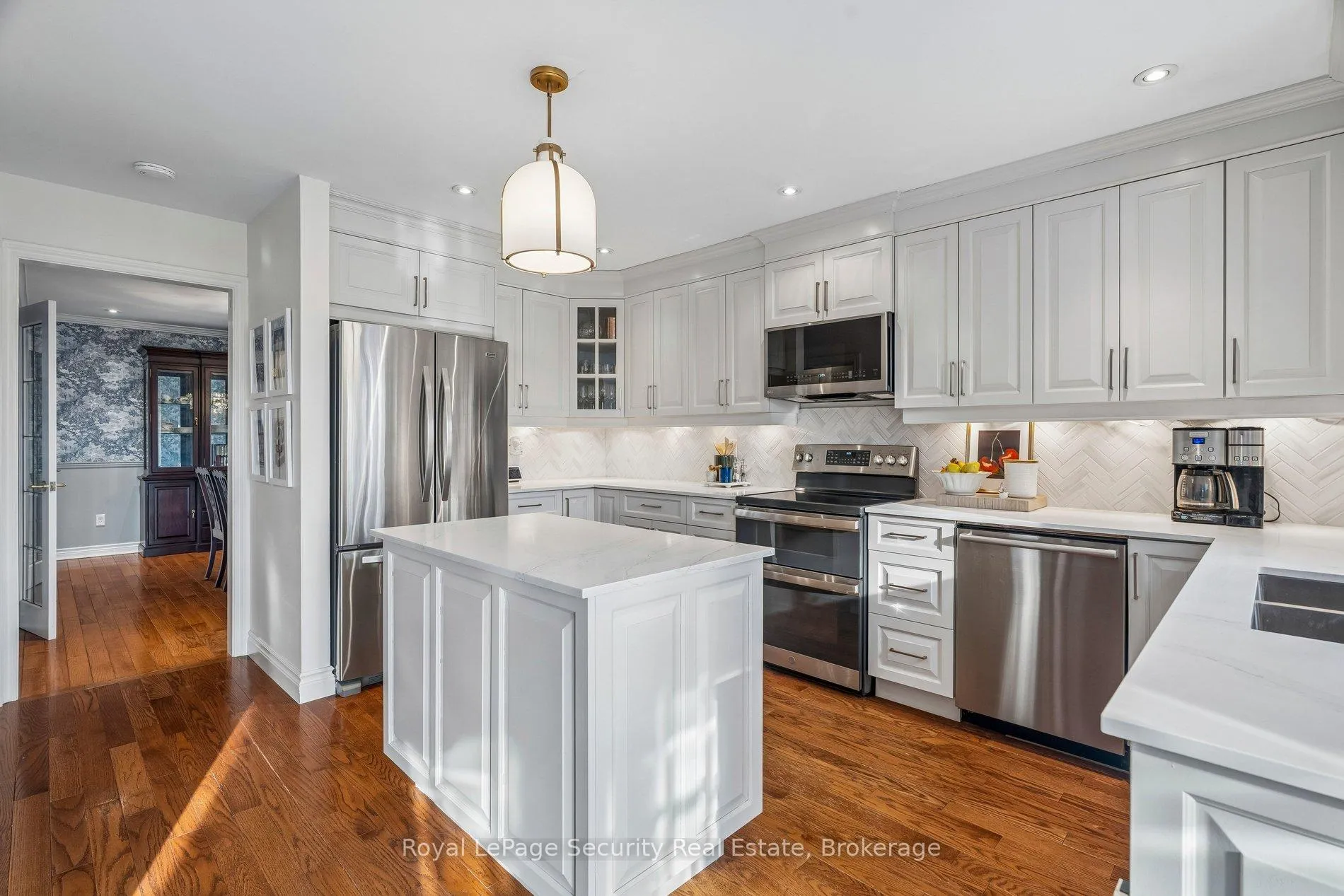 Photo 12 of 23 Fielding Drive, Aurora, Aurora Heights — HOMEH