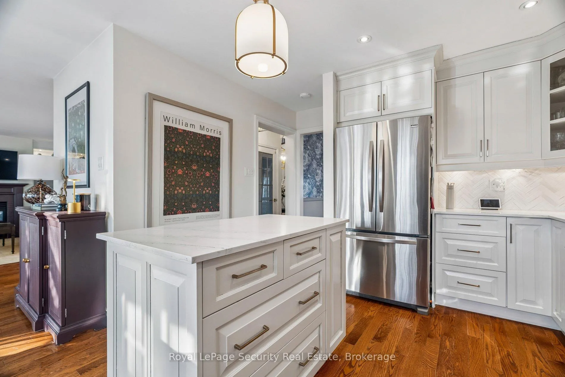 Photo 13 of 23 Fielding Drive, Aurora, Aurora Heights — HOMEH