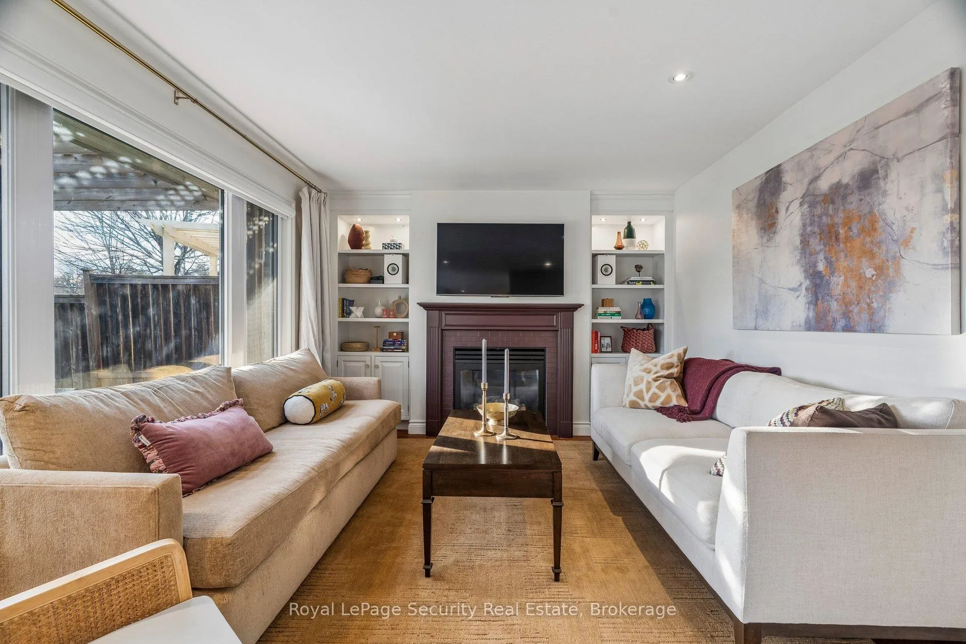 Photo 18 of 23 Fielding Drive, Aurora, Aurora Heights — HOMEH