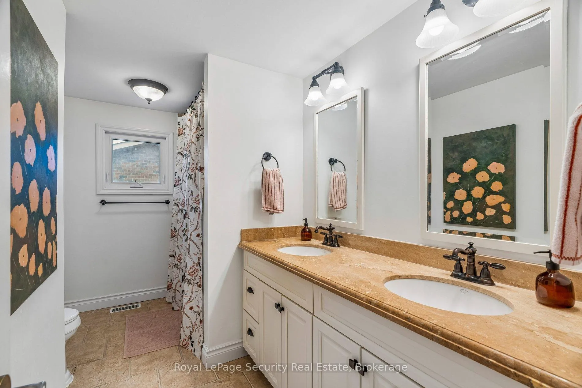 Photo 31 of 23 Fielding Drive, Aurora, Aurora Heights — HOMEH