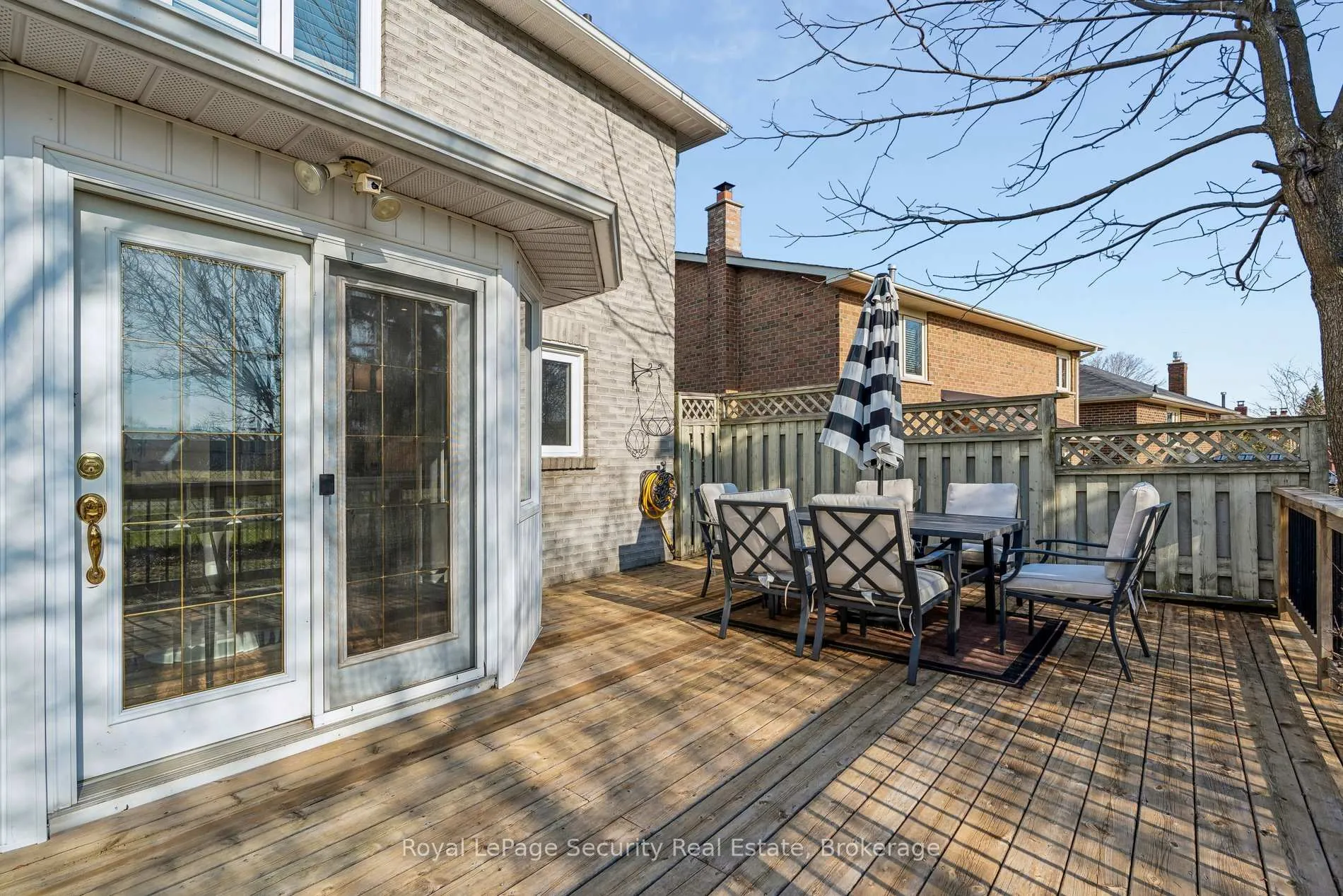 Photo 47 of 23 Fielding Drive, Aurora, Aurora Heights — HOMEH