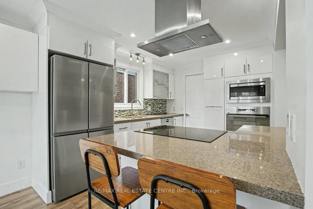 Photo 14 of 32 Marisa Street, Kitchener — HOMEH