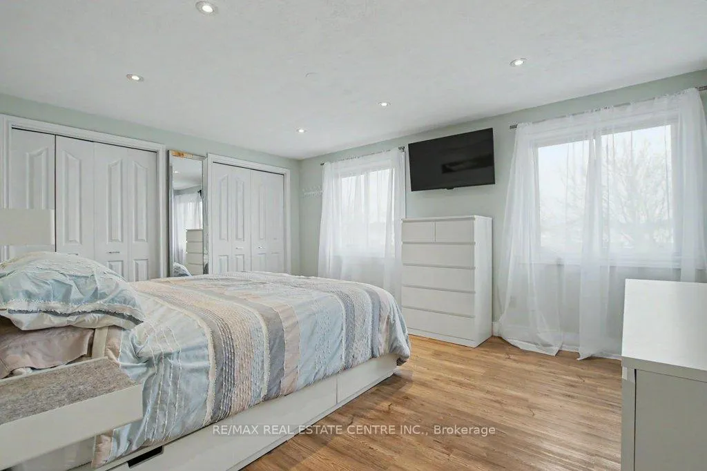 Photo 20 of 32 Marisa Street, Kitchener — HOMEH