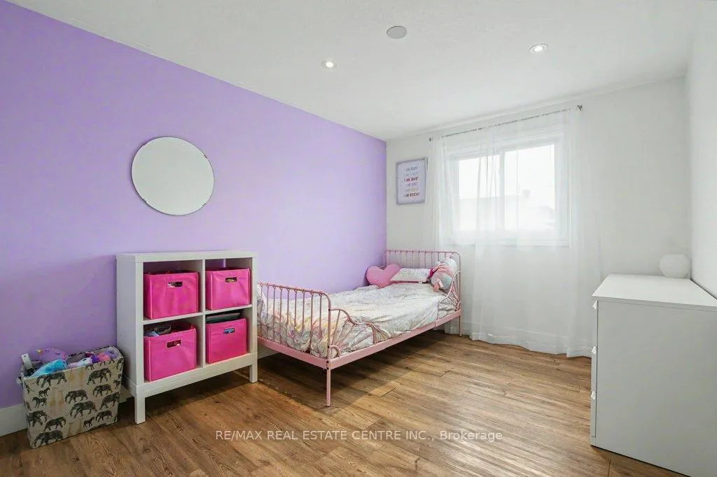 Photo 23 of 32 Marisa Street, Kitchener — HOMEH