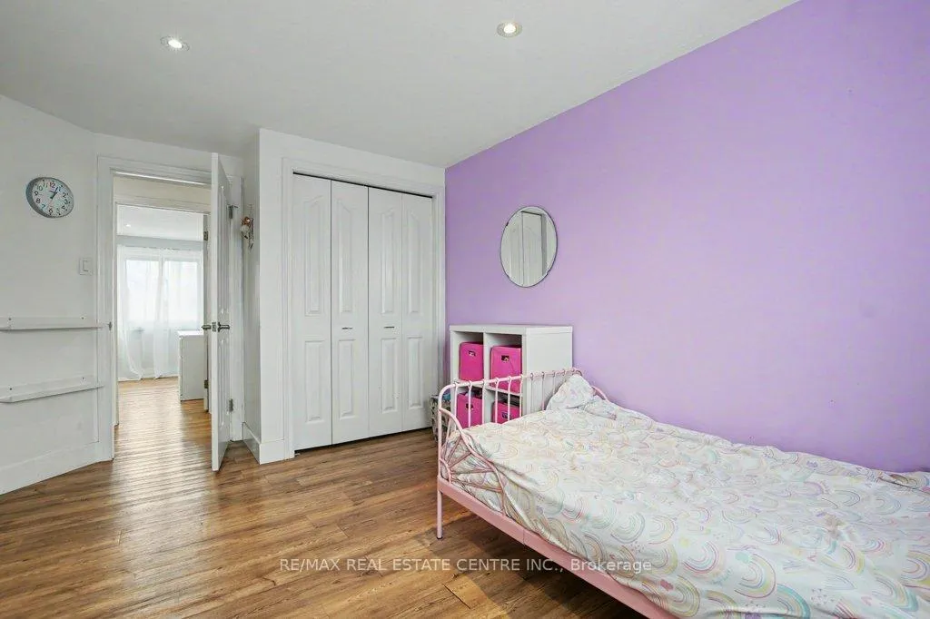 Photo 24 of 32 Marisa Street, Kitchener — HOMEH