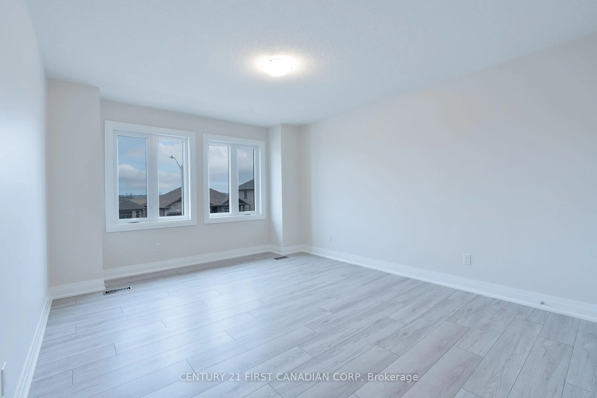 Photo 20 of 241 Leitch Street, Dutton/Dunwich, Dutton — HOMEH