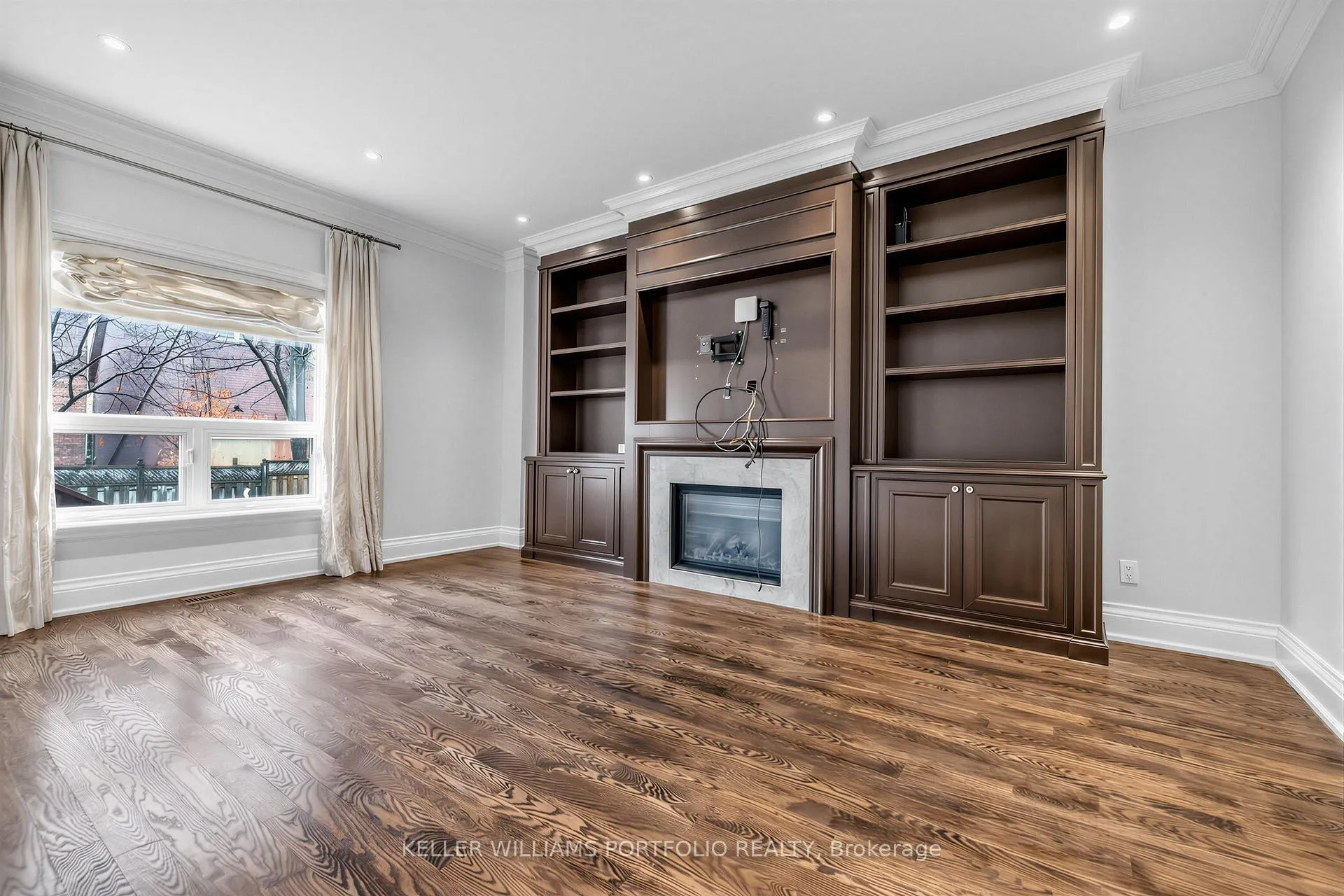 Photo 20 of 39 Downing Boulevard, Vaughan, Uplands — HOMEH