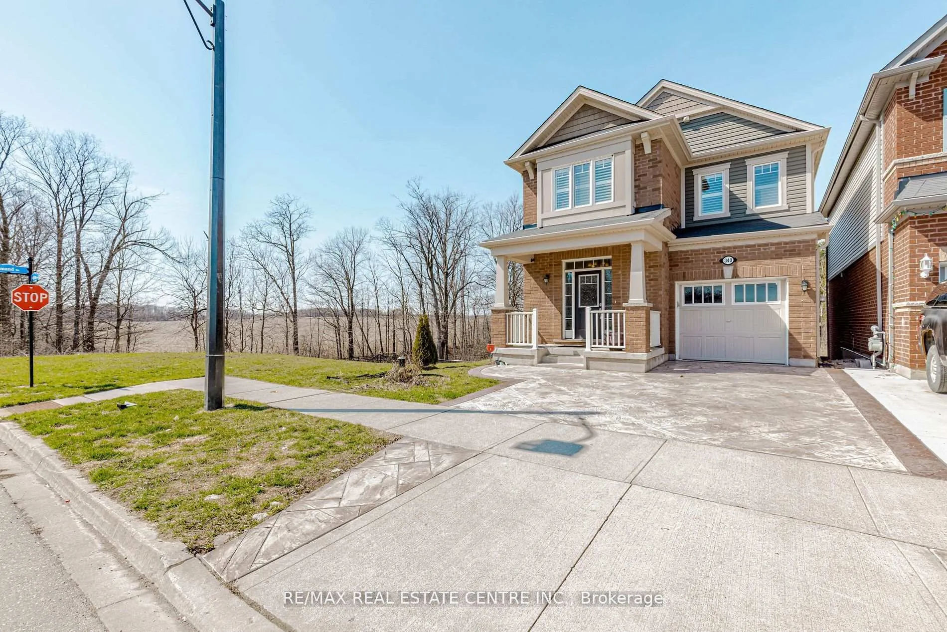 Photo 2 of 340 Shady Glen Crescent, Kitchener — HOMEH